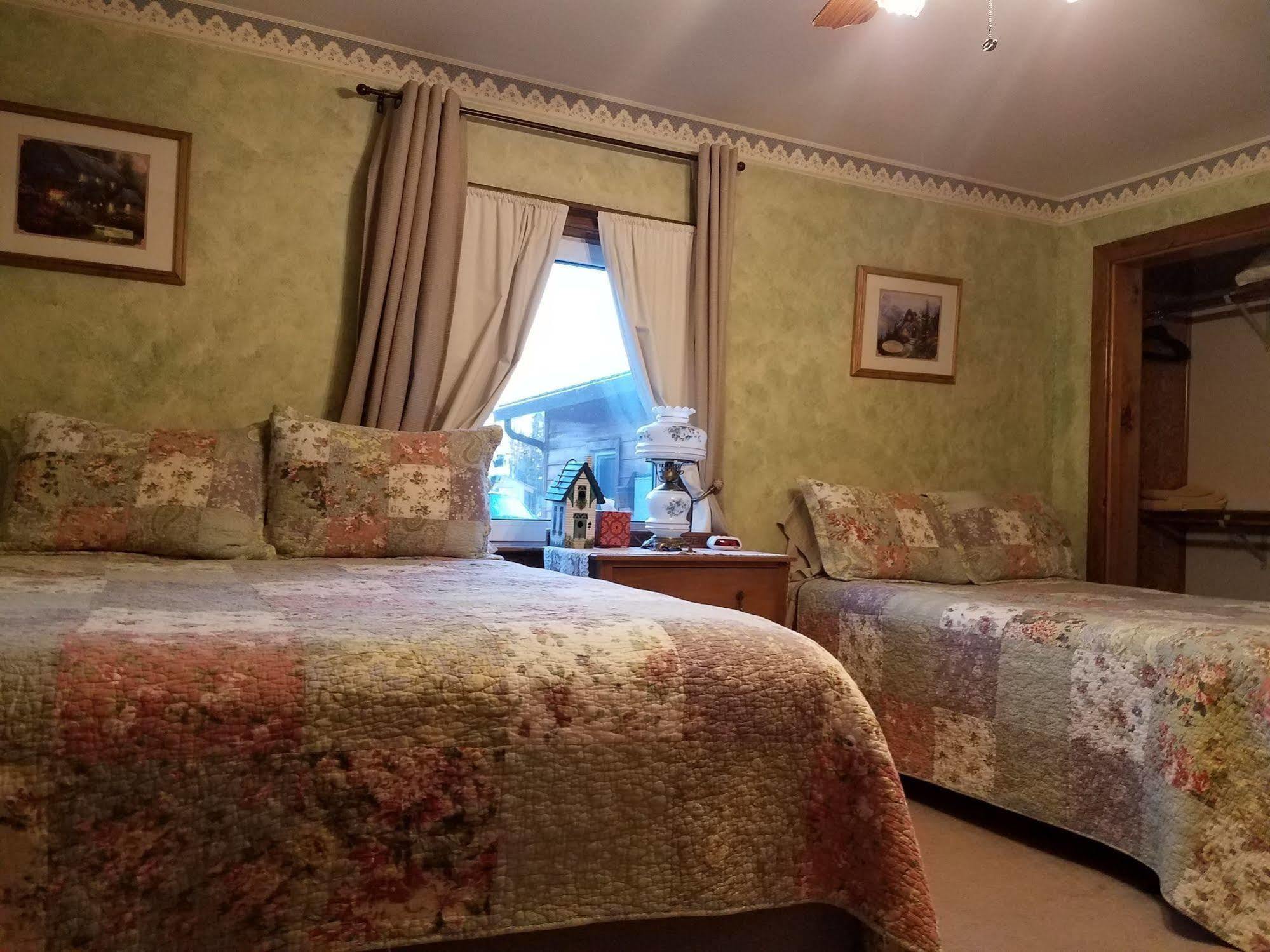 Denali Touch Of Wilderness B&B Хили Экстерьер фото