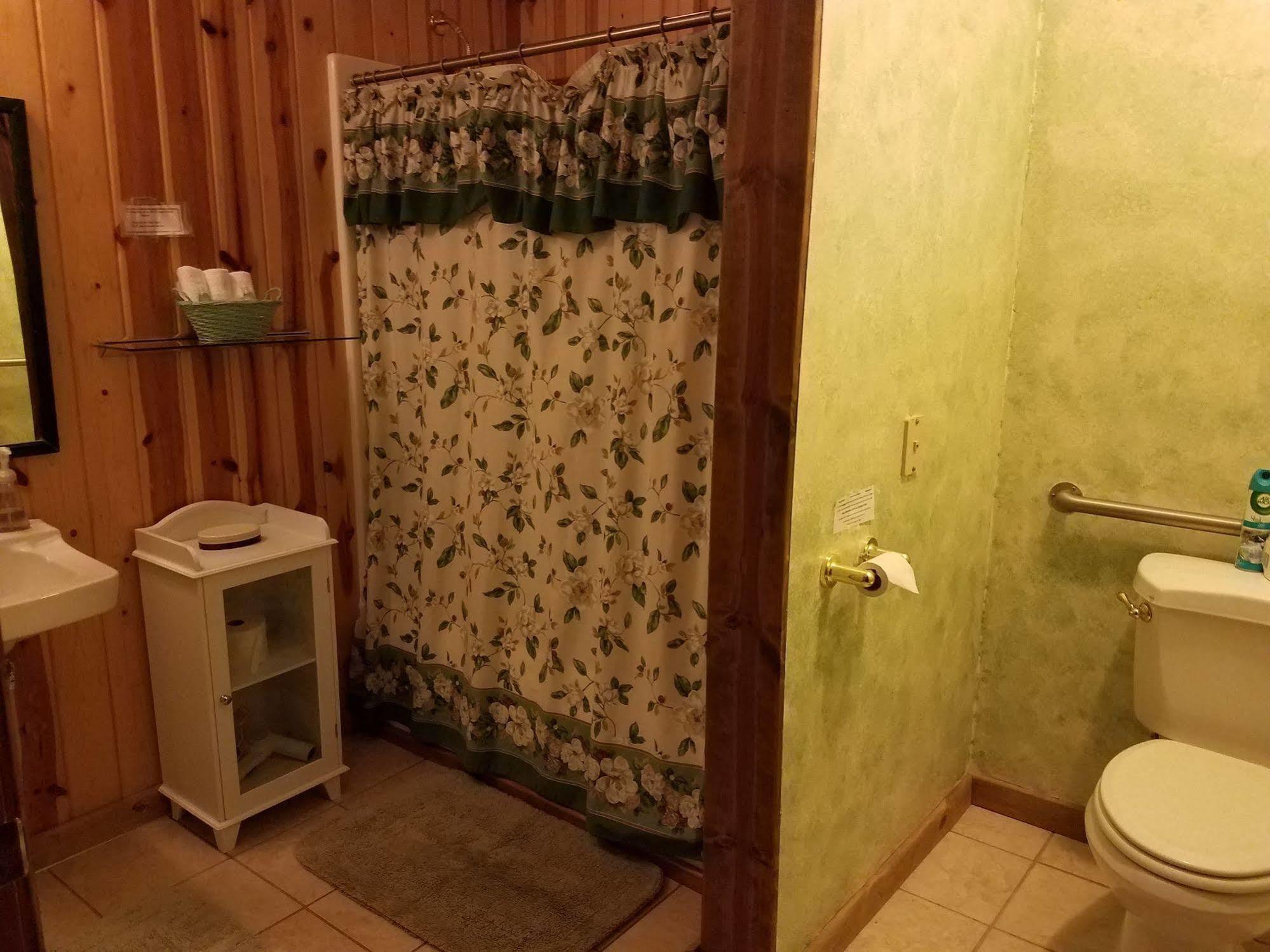 Denali Touch Of Wilderness B&B Хили Экстерьер фото