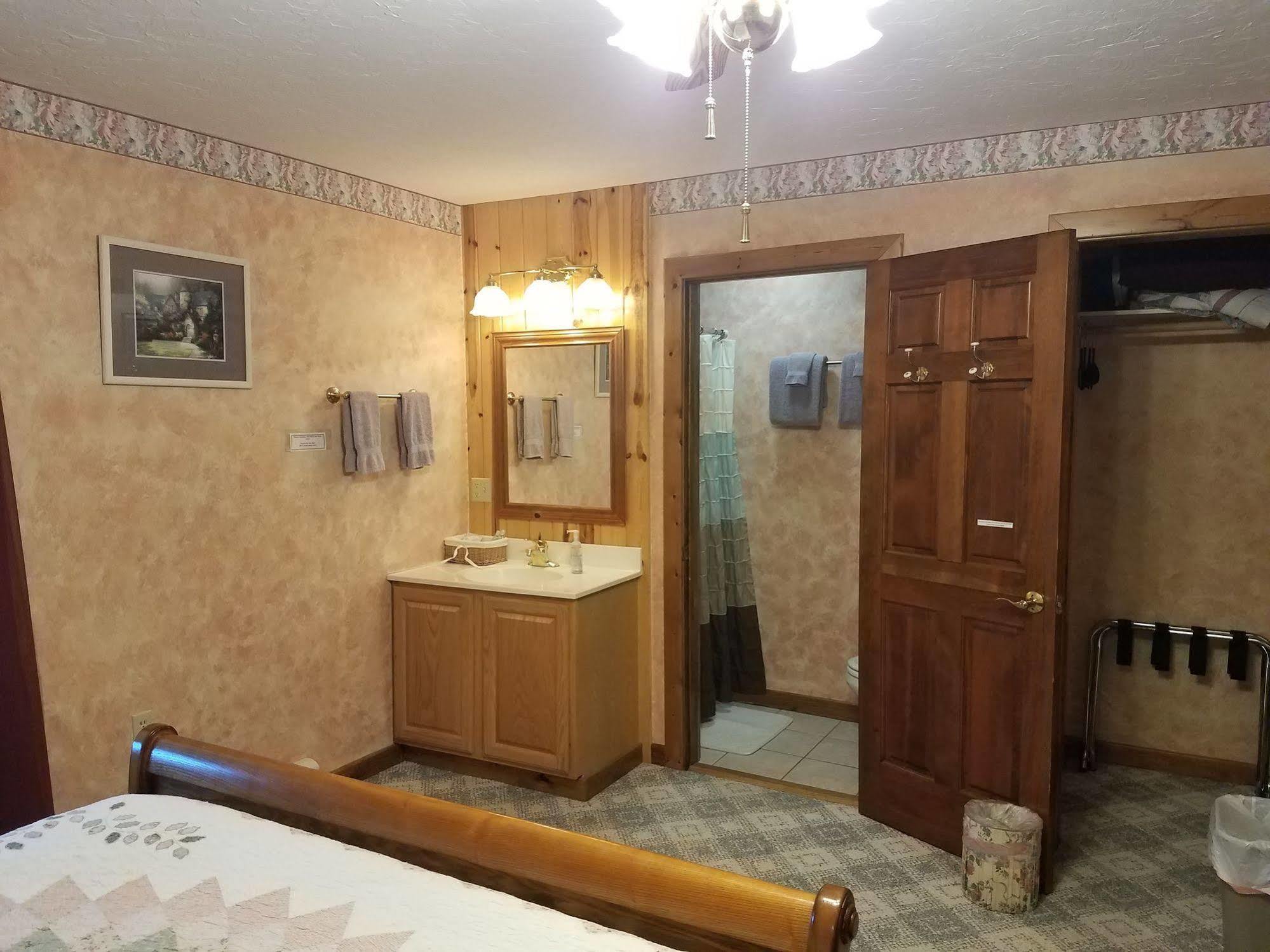 Denali Touch Of Wilderness B&B Хили Экстерьер фото