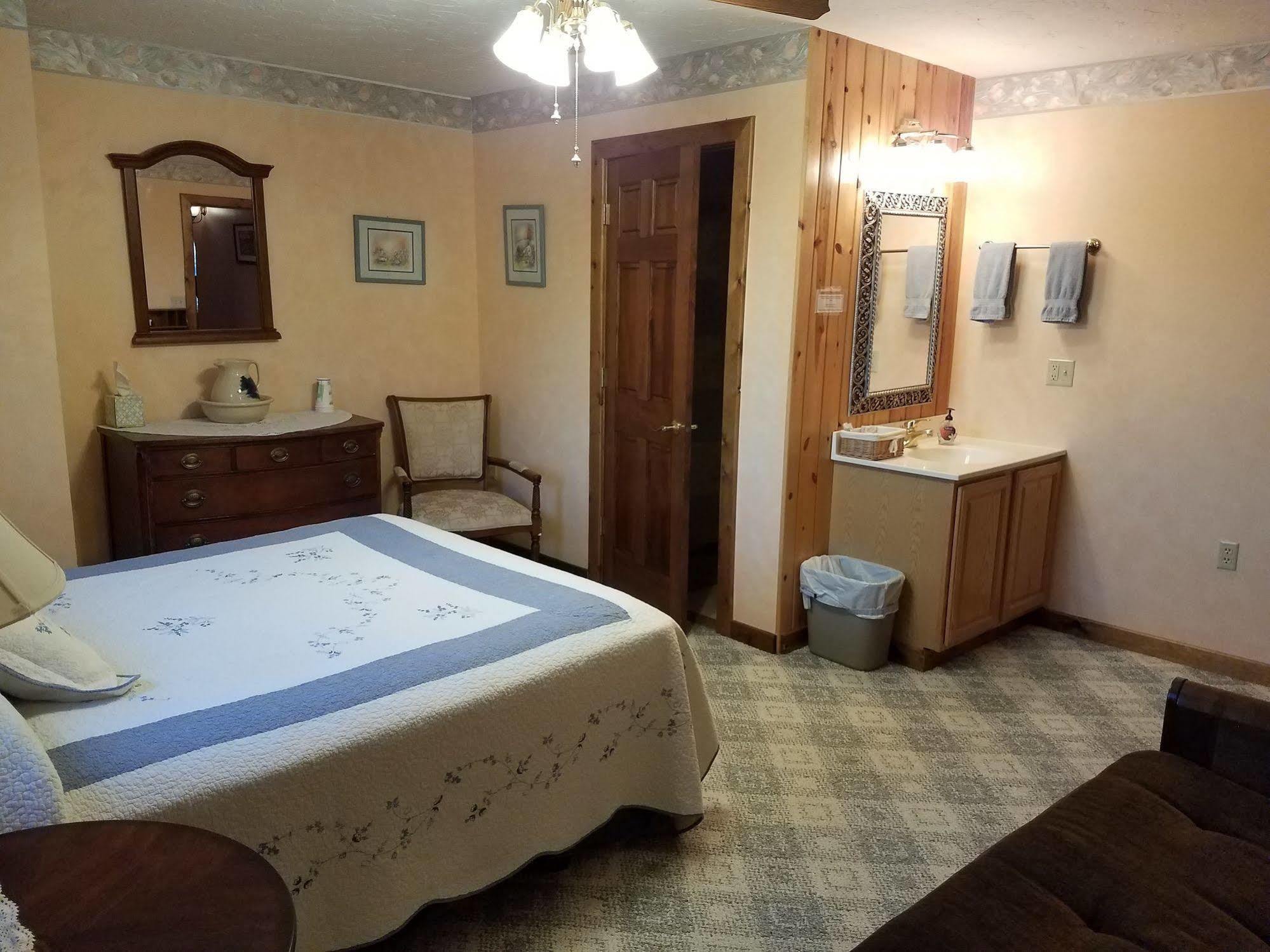 Denali Touch Of Wilderness B&B Хили Экстерьер фото